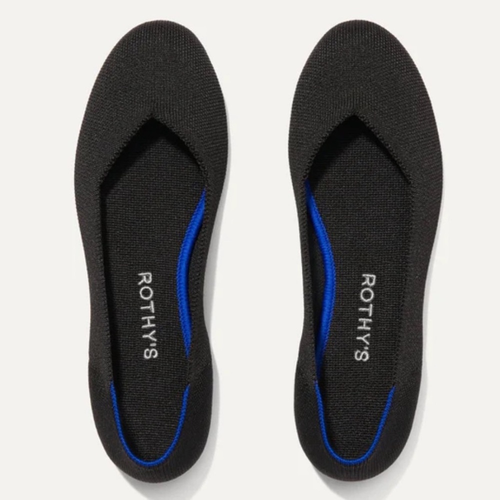 Rothys The Flat Round Toe in Black Size 8